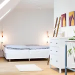 Hochwertige- Helle Mit Meerblick Am Deich By Interhome *